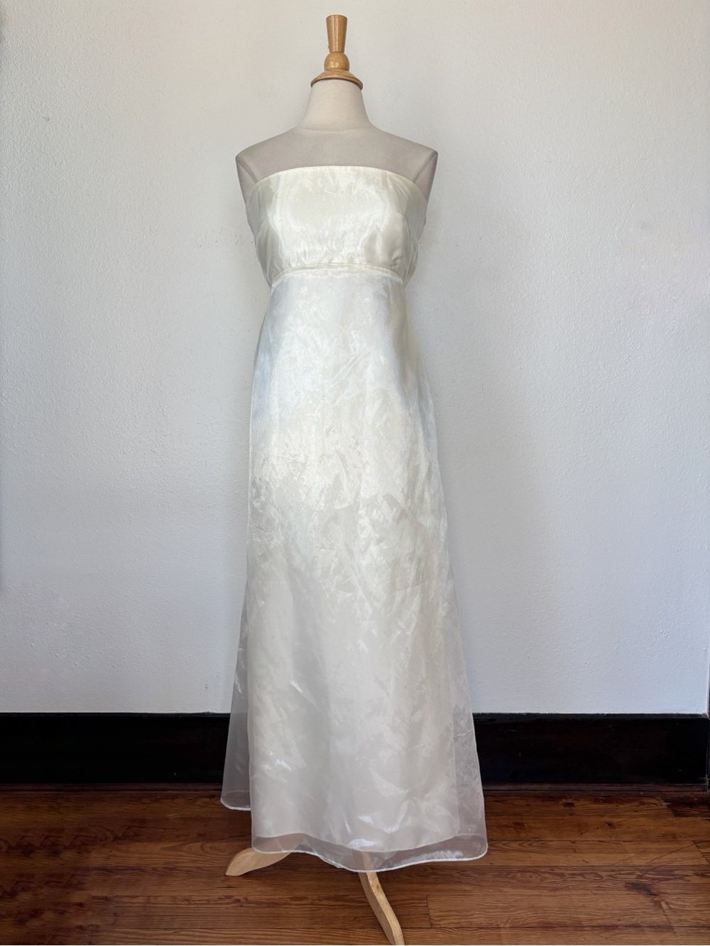 Vintage Ivory Debutante Strapless Satin Taffeta Strapless Evening Dress